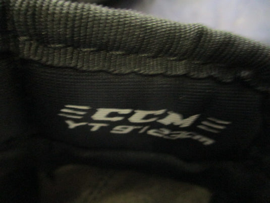 Used CCM T4R 9" Hockey Gloves