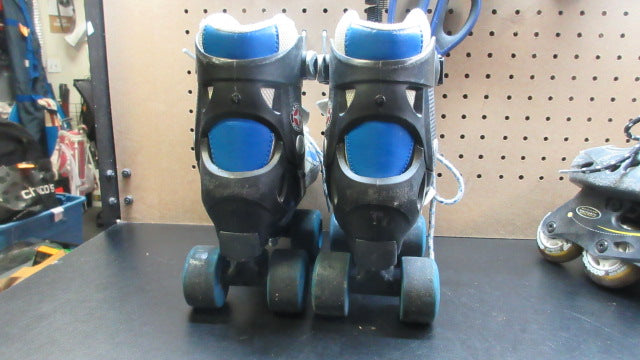 Load image into Gallery viewer, Used Schwinn Challenge Series Roller Skates - Size 2-5

