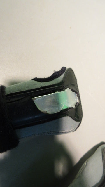 Used dakine Medium Gray Wrist Guards (Some Damage)