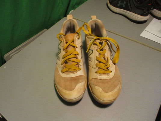 Used New Balance Size 7 Metal Cleats