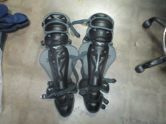 Load image into Gallery viewer, Mizuno Samurai Baseball Shin Guards Black 15.5" Adult
