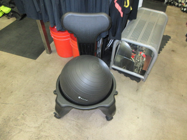 Load image into Gallery viewer, Used Giam Fitnall Ball with Chair
