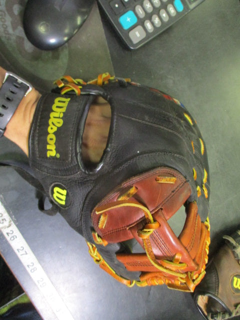 Load image into Gallery viewer, Used Wilson A2860 AS22 Big Scoop RHT 1st Baseman's Glove
