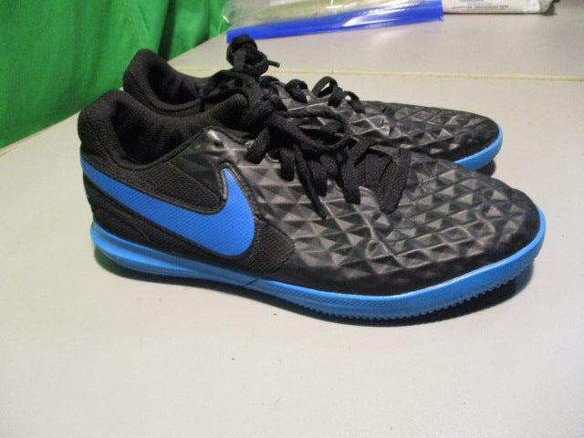 Load image into Gallery viewer, Used Nike Tiemp Size Youth 5.5 Indoor Soccer Cleats
