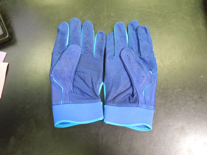 Load image into Gallery viewer, Used Franklin Digi Camo Batting Gloves Size Large
