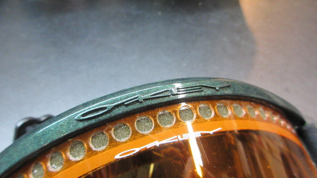 Load image into Gallery viewer, Used Oakley Snowboarding Goggles

