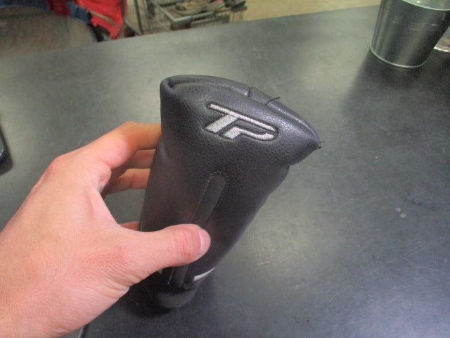 Load image into Gallery viewer, Used TaylorMade TP Headcover
