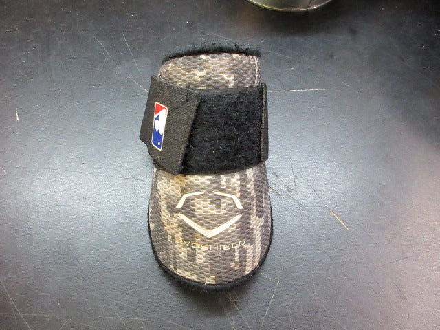 Load image into Gallery viewer, Used EvoShield Elbow Guard
