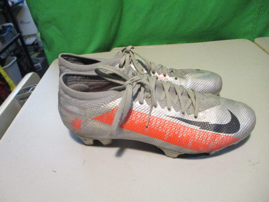 Used Nike Vapor Size 4.5 Soccer Cleats