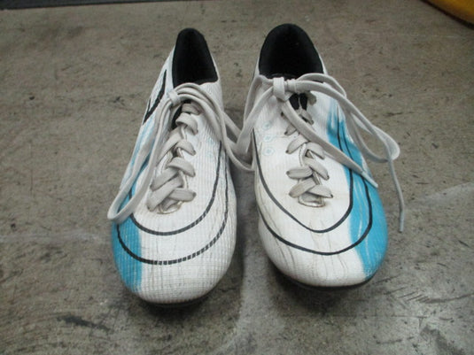 Used White/Blue Soccer Cleats Size 4