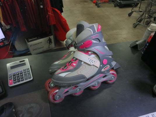 Used Chicago Skates Ladies GLS Roller Skate Size 9