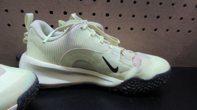 Load image into Gallery viewer, Used Nike Turf Shoes - Size Youth 3

