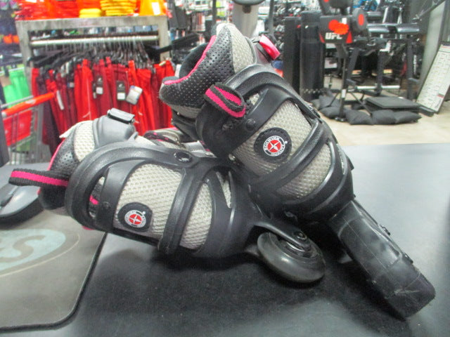 Load image into Gallery viewer, Used Schwinn Adjustable Inline Skates Size 1-4
