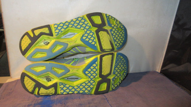 Load image into Gallery viewer, Used New Balance RC1400 Running Shoes Adult Size 9 - worn
