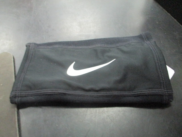Load image into Gallery viewer, Used Nike Vapor Quarterback OSFM Playcoach Wristband
