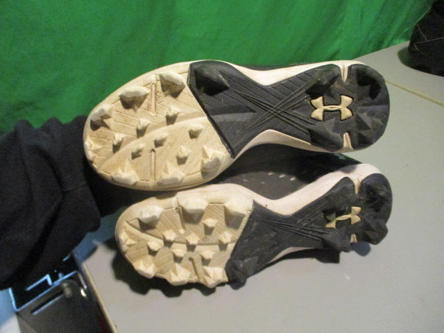 Load image into Gallery viewer, Used Under Armour Leadoff Size 13K Cleats
