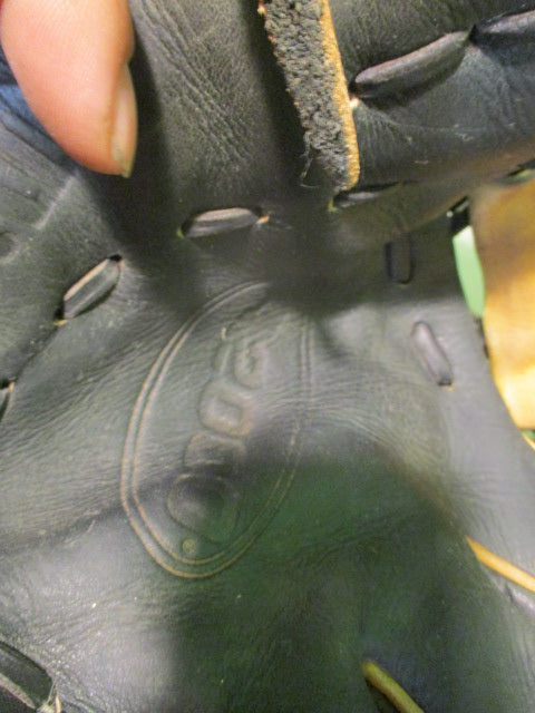 Used Wilson A2000 1786 11.5" Glove - RHT