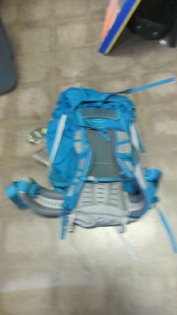 Load image into Gallery viewer, REI Flash 60 Backpack - Like New
