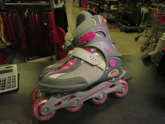 Load image into Gallery viewer, Used Chicago Skates Ladies GLS Roller Skate Size 9

