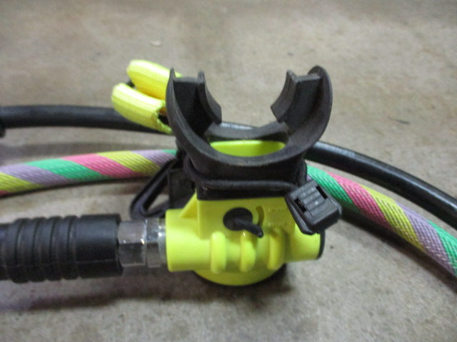 Load image into Gallery viewer, Used USA Divers Mira Dual Stage Regulator Hoses
