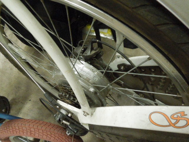Load image into Gallery viewer, Used Phantom Swirl Electric Bicyle Battery Only Holds 50% Charge
