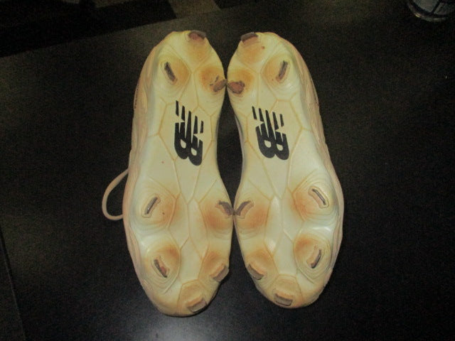 Load image into Gallery viewer, Used New Balance FreshFoamX Velo 4 Metal Cleats in White Size 8.5W
