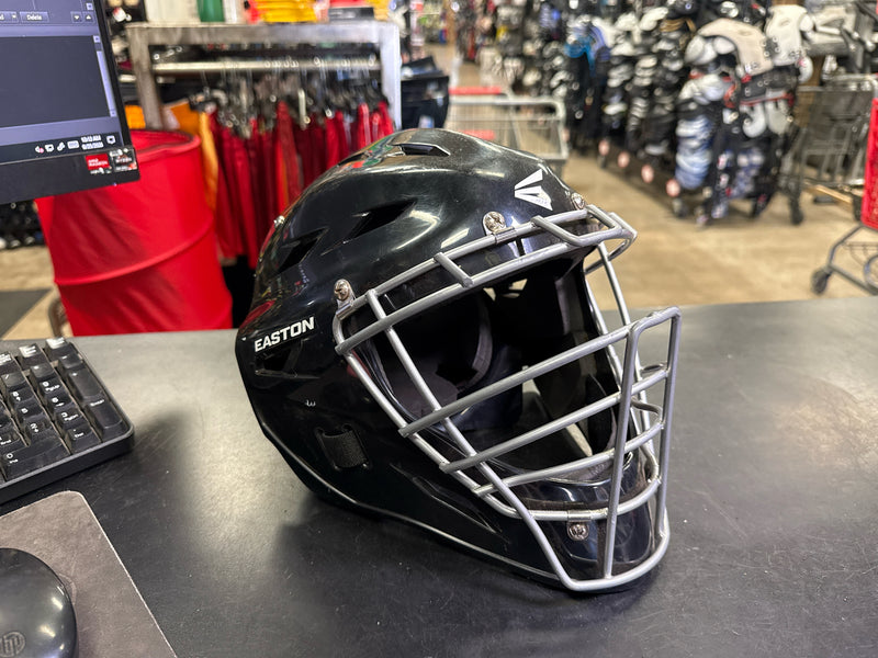 Load image into Gallery viewer, Used Easton Black Magic Catchers Helmet Small
