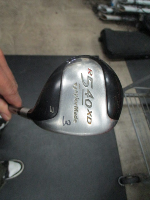 Load image into Gallery viewer, Used Taylormade R540 XD 3 Fairway Wood - RH
