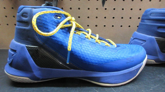 Load image into Gallery viewer, Used Under Armour Curry 3 Matter Basketball Shoes - Size Youth 7
