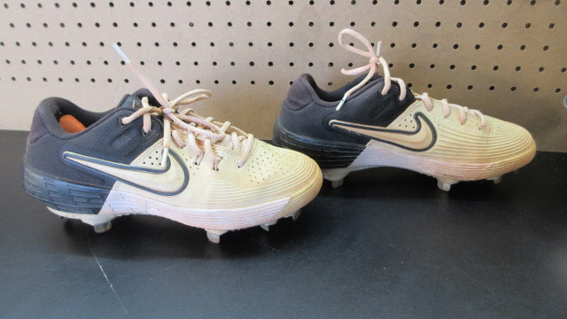 Load image into Gallery viewer, Used Nike Zoom Hyperdiamond 3 Elite Metal Softball Cleats - Size 9
