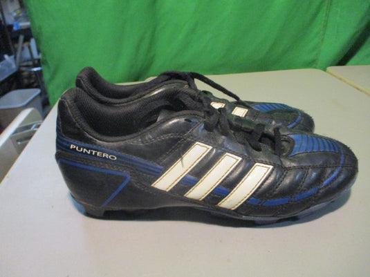 Used Adidas Puntero Size 4 Soccer Cleats