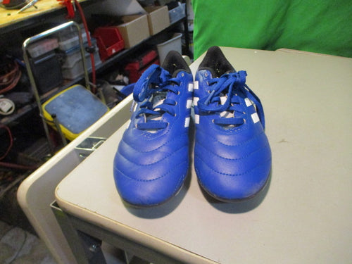 Used Adidas Size 3 Soccer Cleats
