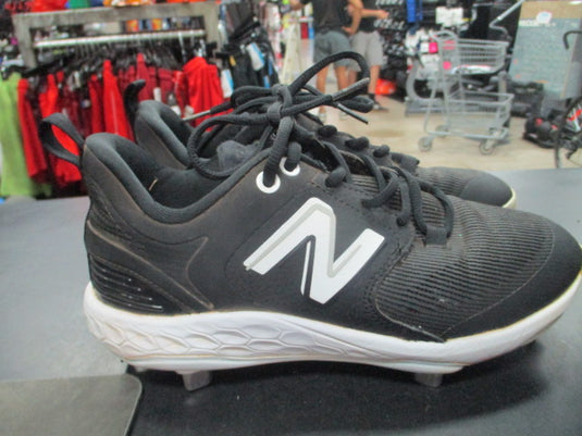 Used New Balance Fresh Foam 7.5 Metal Baseball Cleats