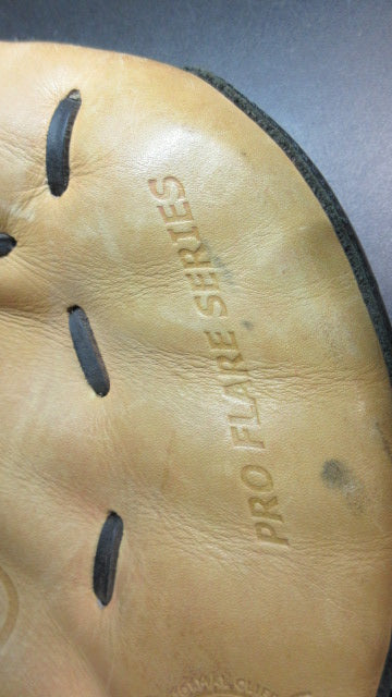 Load image into Gallery viewer, Used Louisville Slugger Pro Flare Series 33.5" Catchers Glove - RHT
