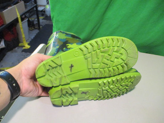 Used Magellan Size 4 Kids Rain Boots