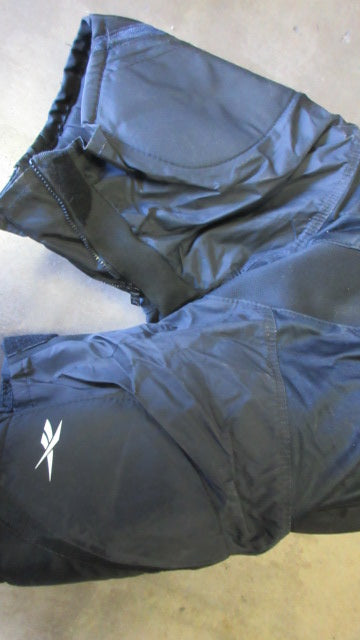 Load image into Gallery viewer, Used Reebok 9K Hockey Breezers - Size Large
