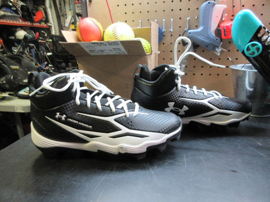 Used Under Armour Spotlight Hammer RM Football Cleats - Size Youth 6