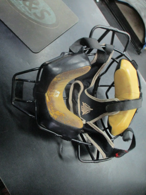 Load image into Gallery viewer, Used All-Star FM25LMX Catcher  Face Mask - Heavy Wear, Needs New Straps
