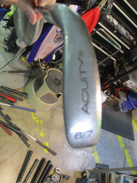 Load image into Gallery viewer, Used Acuity Jr Golf Club 6/7 Iron RH 34&quot;
