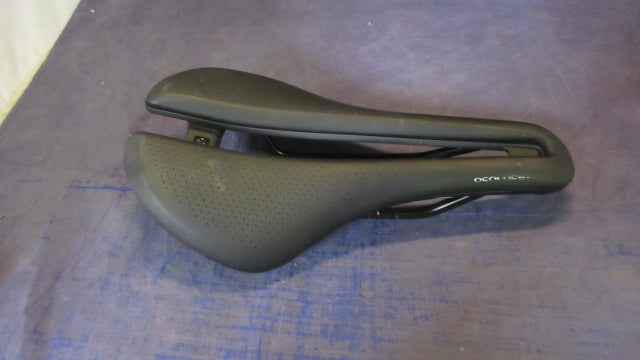 Load image into Gallery viewer, Used Bontrager Aeolus Elite Bike Saddle
