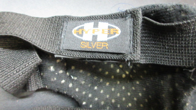 Load image into Gallery viewer, Used Hyper Trainer Skating Knee Pads - Size Small
