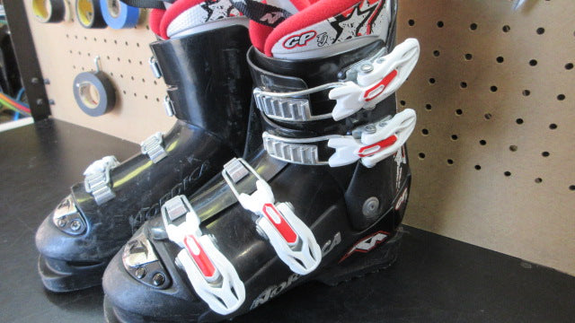 Load image into Gallery viewer, Used Nordica GP TJ Junior Ski Boots - Size 23.5
