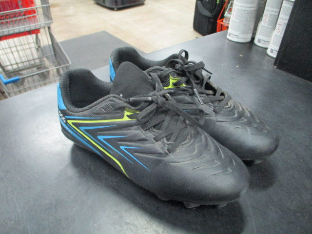Load image into Gallery viewer, Used DSG Speed Viper Soccer Cleats Youth Size 1
