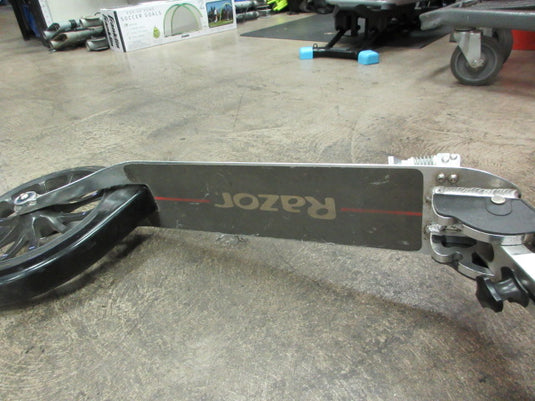 Used Razor A6 - Kick scooter - 13.4 in - silver