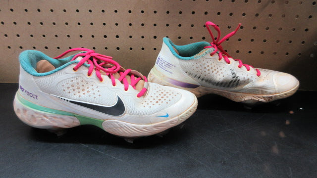 Load image into Gallery viewer, Used Nike Alpha Huarache Elite 3 Light Bone Metal Baseball Cleats  - Size 7
