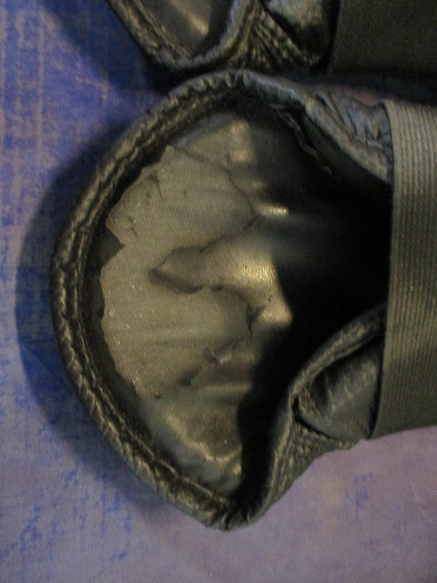 Load image into Gallery viewer, Used ATA Sparring Shoes Adult Size 9 - worn on toes
