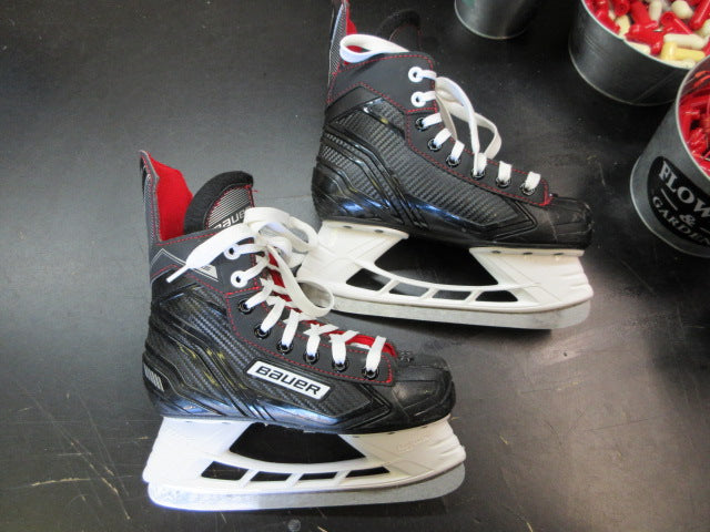 Load image into Gallery viewer, Used Bauer Ns Hockey Skates - Size Youth 2
