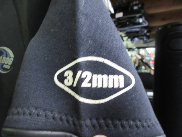 Load image into Gallery viewer, Used Seadog Sports Fiji Shorty Wetsuit - Size 14
