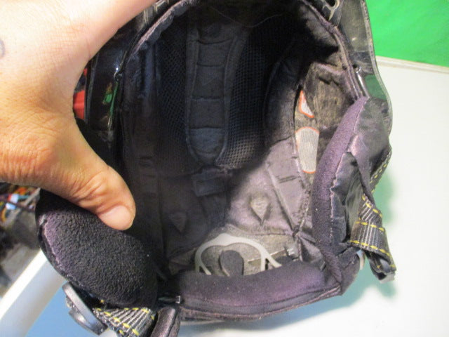 Load image into Gallery viewer, Used Red Aletta II Ski/Winter Helmet
