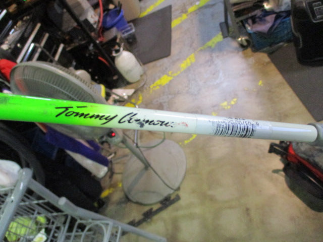 Load image into Gallery viewer, Used Tommy Armour Hot Shot 21&quot; RH JR Putter

